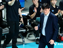 ‘챔프전 진출’ GS칼텍스 이영택 “선수들 대단해…우승 기회 꼭 잡을 것” [쿠키 현장]