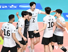 또 뒤집었다…현대캐피탈, 우리카드에 역스윕으로 챔프전행 [쿠키 현장]