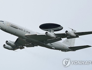 이란 공격에 4500억짜리 美 ‘하늘의 눈’ E-3 첫 파괴