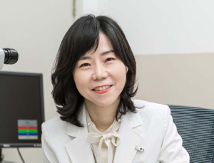 실명 부르는 황반변성…‘늙은 세포만 제거’ 치료법 나왔다