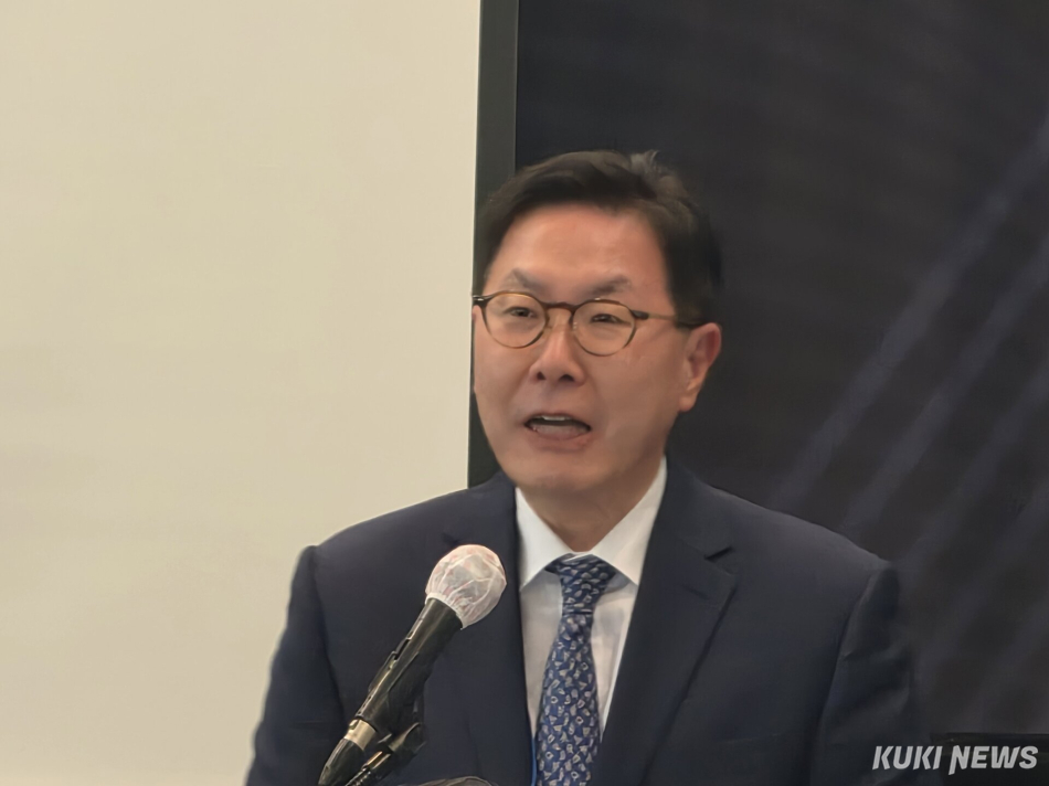 백남종 서울대병원장이 인삿말을 말하고 있다. 이찬종 기자