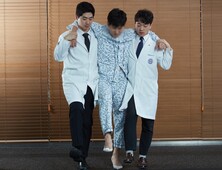 교통사고 후 다리 통증…동작침법 병행하니 회복 4배 빨라