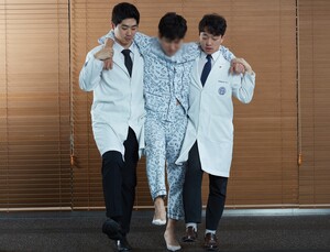 교통사고 후 다리 통증…동작침법 병행하니 회복 4배 빨라