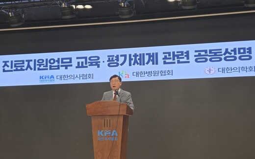전담간호사 교육 누가?…“간호계가 책임져야” vs “의사가 지도해야”